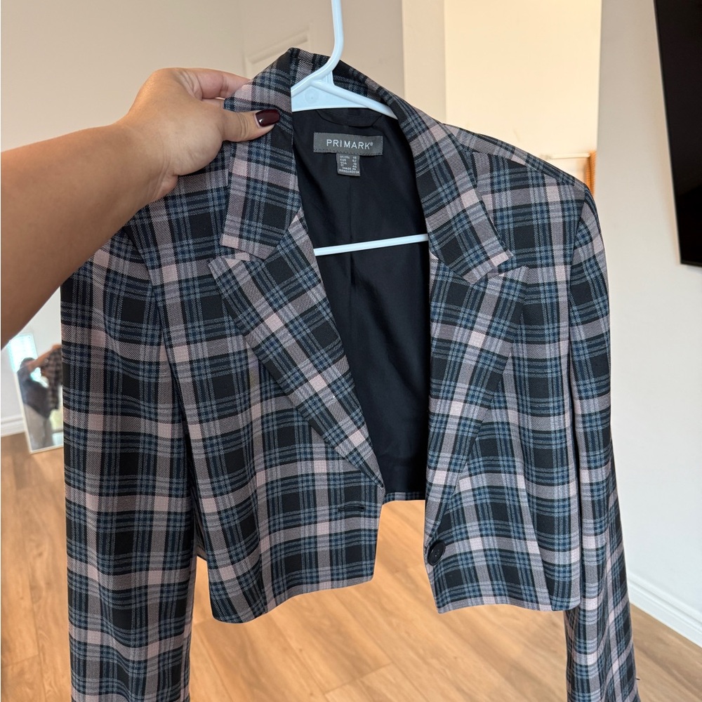 Primark Women's Cropped Plaid Blazer - Black and Pink